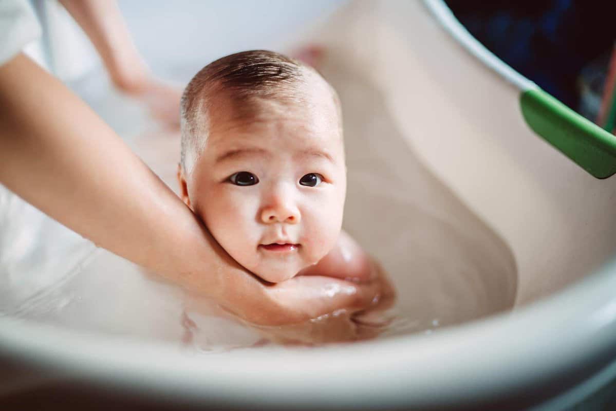 60 nombres de bebé inspirados en el agua para su futuro nadador
